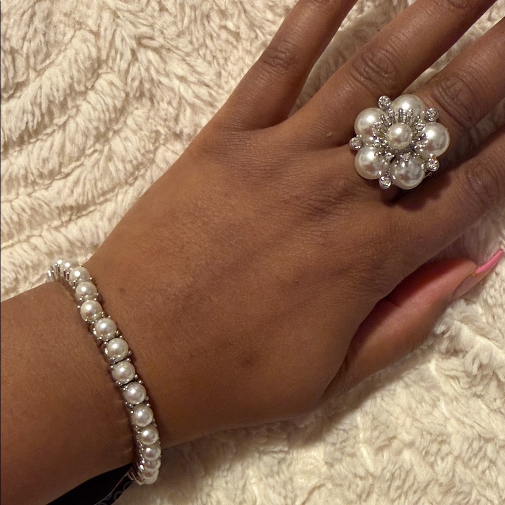 NWT Adjustable Pearl Bracelet & Ring Set(Last Set)